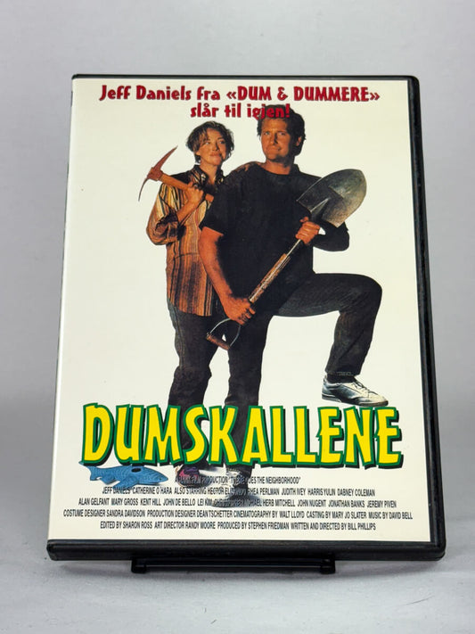 Brukt DVD Dumskallene – forside av komedie-cover med Jeff Daniels, brukt DVD hos Brukbar Film
