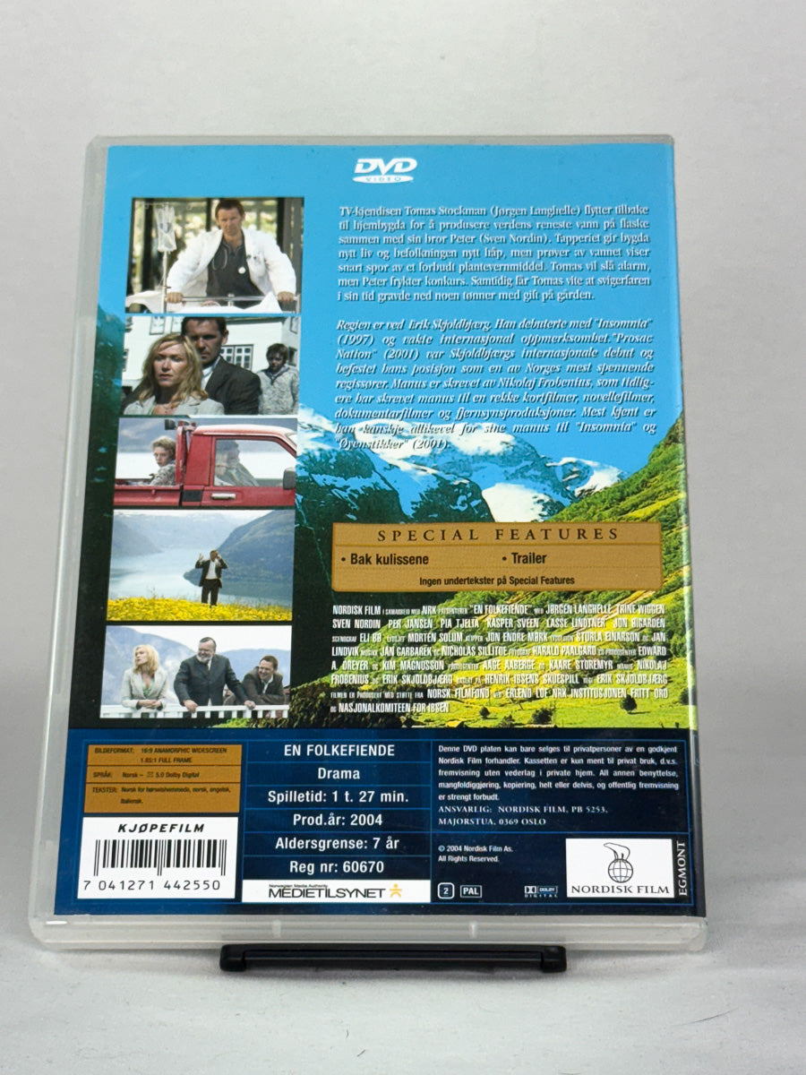 DVD-bakside til filmen En folkefiende
Baksiden viser info, spesifikasjoner og eventuell ekstratekst – produktbilde fra nettbutikken Brukbar Film