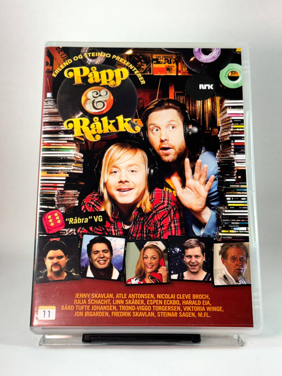 Forside av DVD-cover til Papp & Råkk, norsk humorserie om platebutikken og musikkmiljøet, brukt DVD hos Brukbar Film