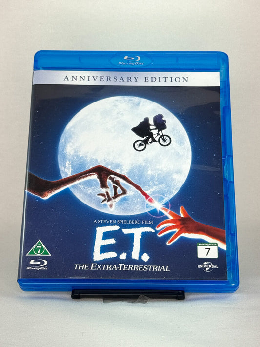 Forside av Blu-ray-cover til E.T. The Extra-Terrestrial – Steven Spielbergs familieklassiker tilgjengelig som brukt Blu-ray hos Brukbar Film