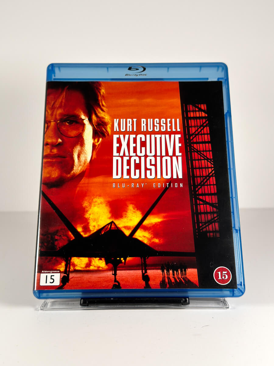 Forside av cover til Executive Decision på Blu-ray