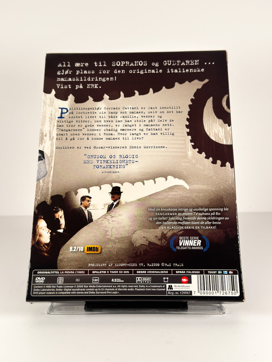 Bakside av cover til Fangarmer – Sesong 2 på DVD