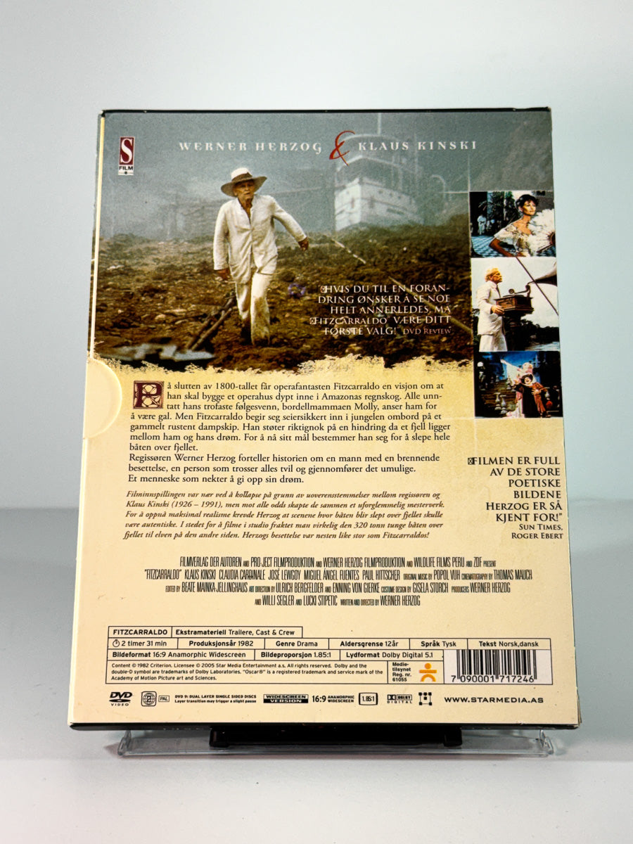 Bakside av cover til Fitzcarraldo, bruktfilm på DVD hos Brukbar Film