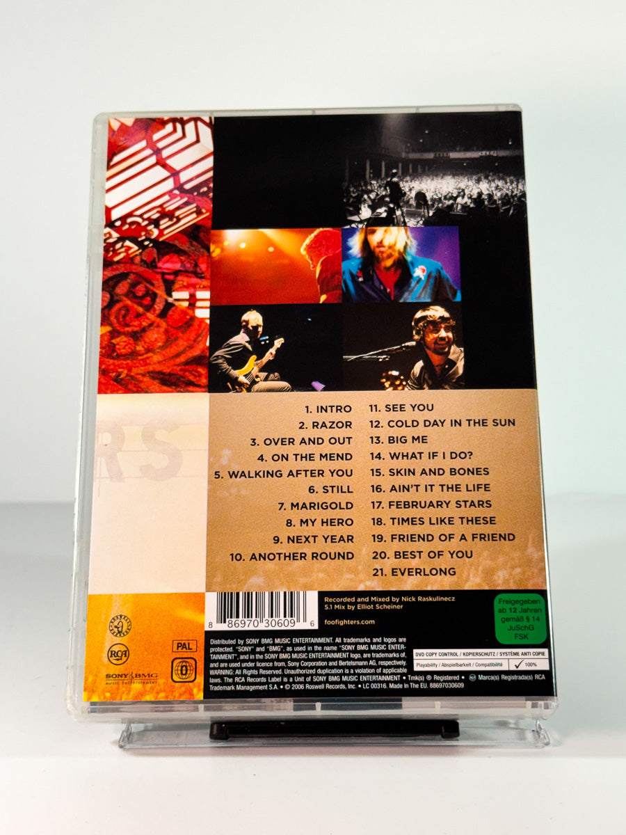 Bakside av cover til foo fighters skin and bones, brukt DVD hos Brukbar Film