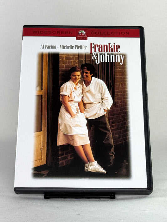 Forside av DVD-cover til Frankie & Johnny – romantisk drama med Al Pacino og Michelle Pfeiffer, brukt film hos Brukbar Film