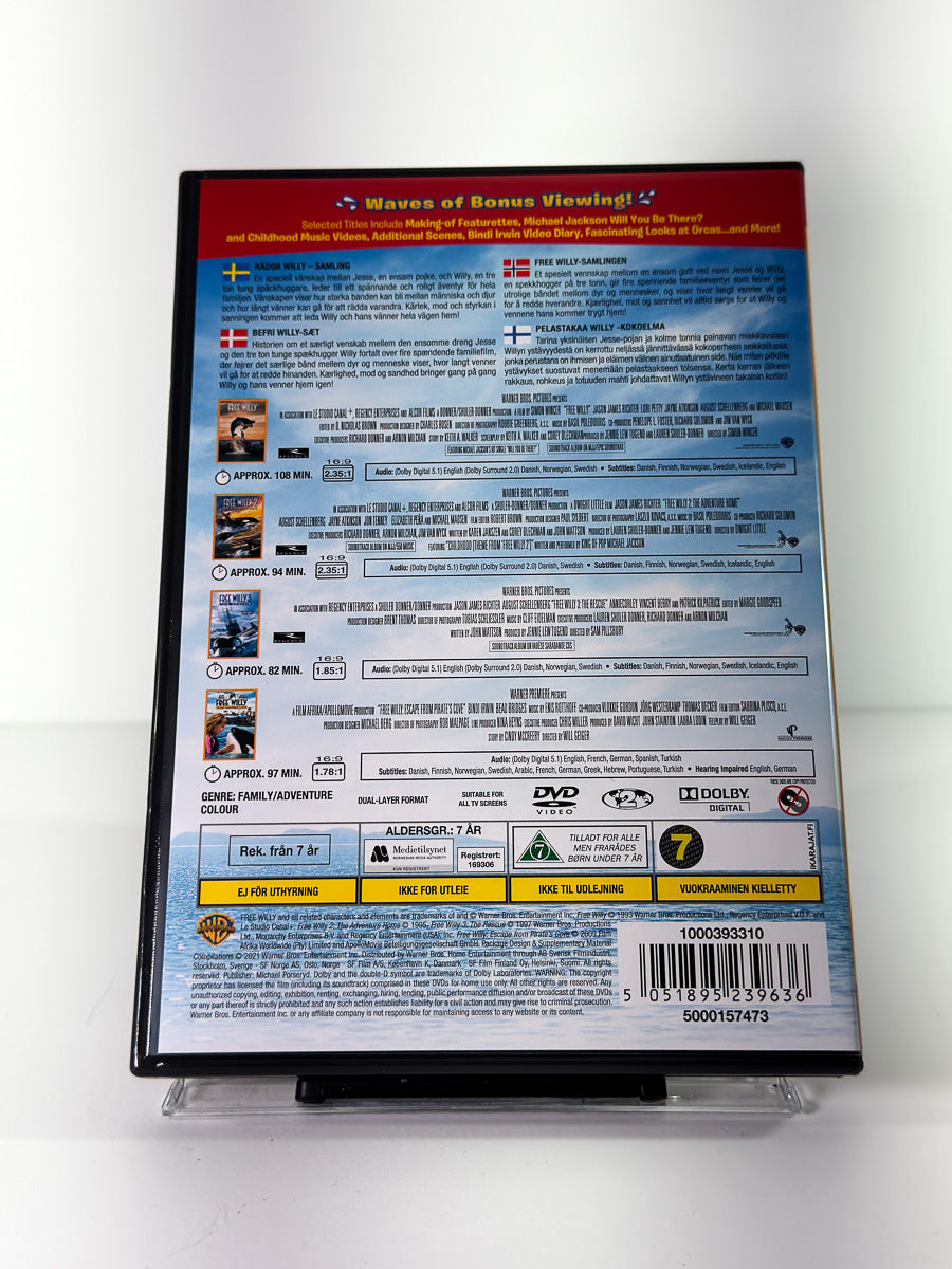 Bakside av cover til Free Willy Collection, brukt original DVD hos Brukbar Fil