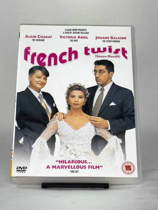 Forside av DVD-cover til French Twist (originaltittel: Gazon Maudit) – fransk romantisk komedie med Josiane Balasko, Alain Chabat og Victoria Abril, hos Brukbar Film.