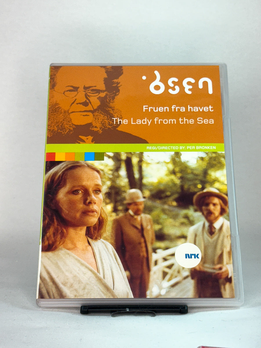 Forside av DVD-coveret Fruen fra havet (The Lady from the Sea) – klassisk NRK-oppsetning av Henrik Ibsens drama, bruktfilm fra Brukbar Film