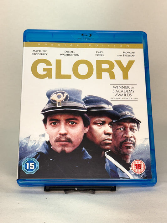 Forside av Blu-ray-cover for Glory – krigsdrama med Denzel Washington, Morgan Freeman og Matthew Broderick, brukt Blu-ray tilgjengelig hos Brukbar Film.