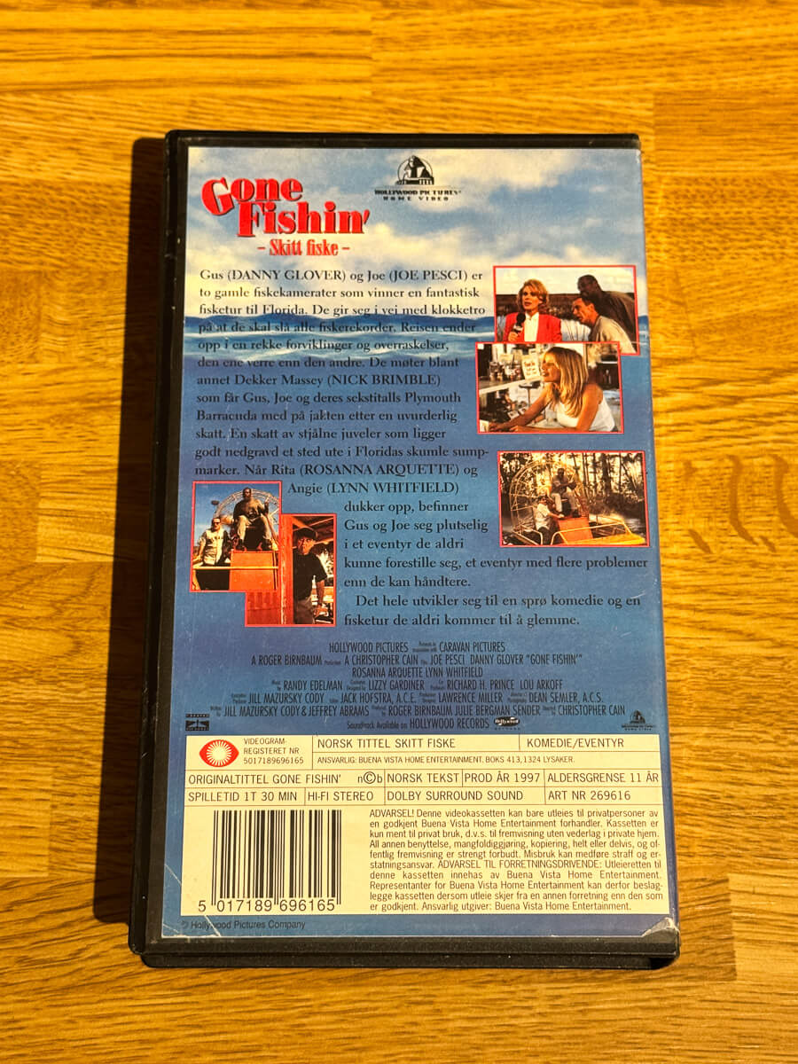 Bakside av cover til Gone Fishin’ – Skitt fiske på VHS
