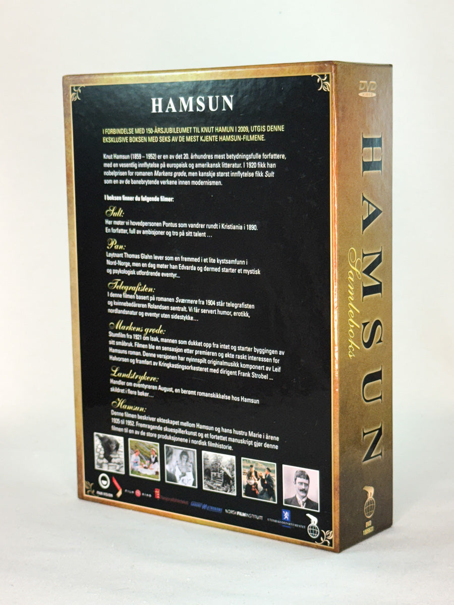 Bakside av Hamsun Samleboks på DVD – informasjon om filmene Sult, Pan, Telegrafisten, Markens grøde, Landstrykere og Hamsun, utgitt som eksklusiv samleutgave – Brukbar Film.