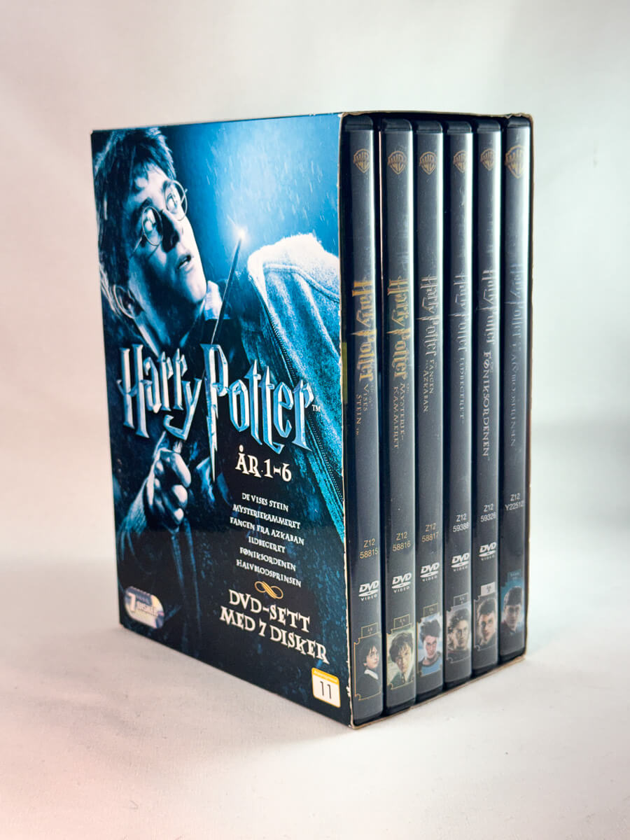 Forside av cover til Harry Potter år 1–6, brukt DVD hos Brukbar Film