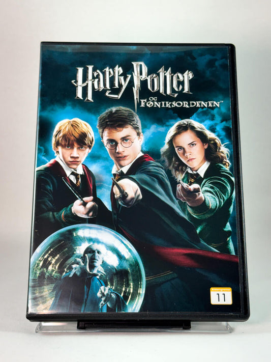 Forside av DVD-cover til Harry Potter og Føniksordenen, femte film i serien, brukt DVD hos Brukbar Film