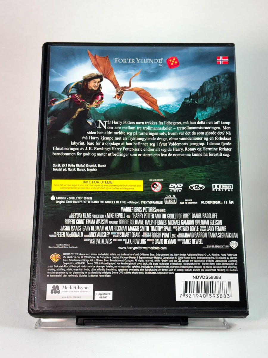 Bakside av DVD-cover til Harry Potter og Ildbegeret, fantasy og magisk turnering, brukt DVD hos Brukbar Film