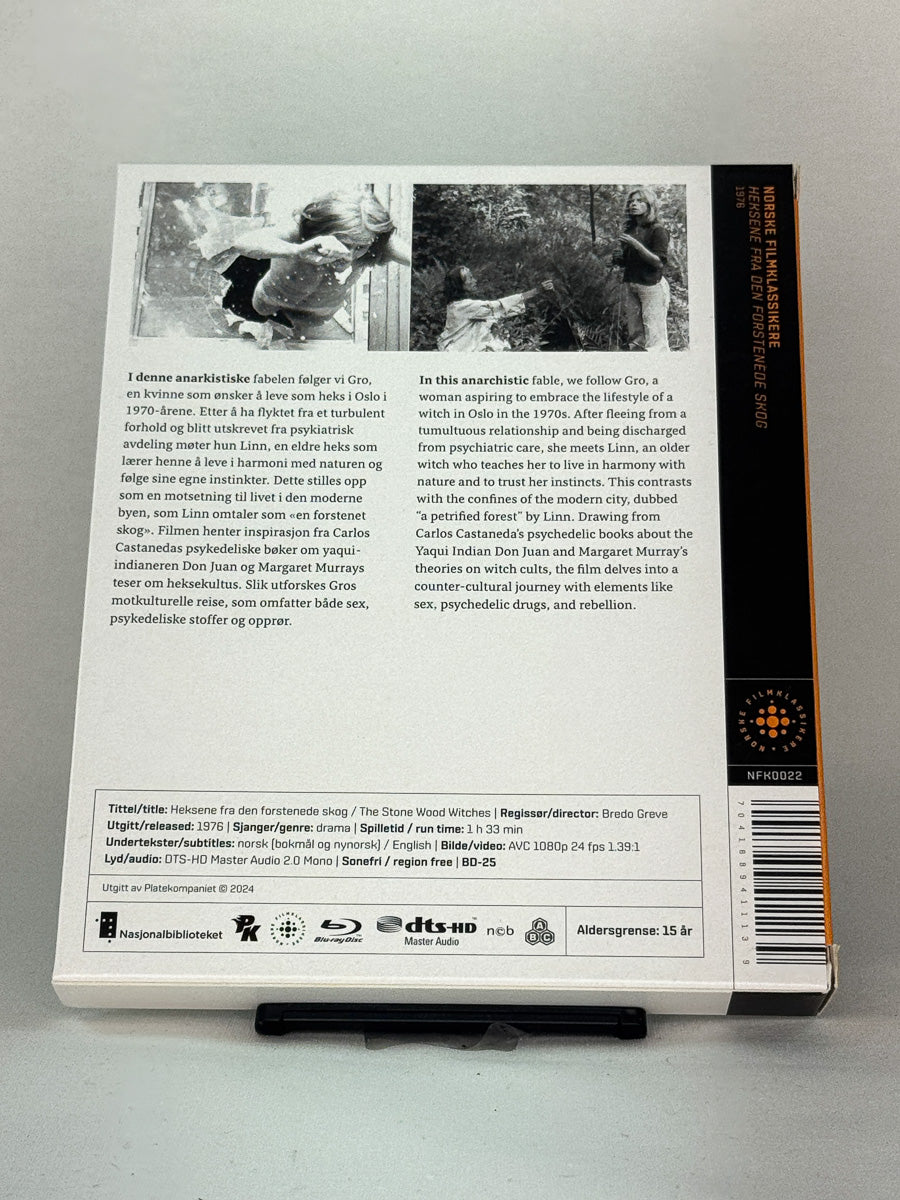 Bakside av Blu-ray-cover til Heksene fra den forstenede skog – sjelden norsk kultfilm på Blu-ray, original bruktfilm fra Brukbar Film