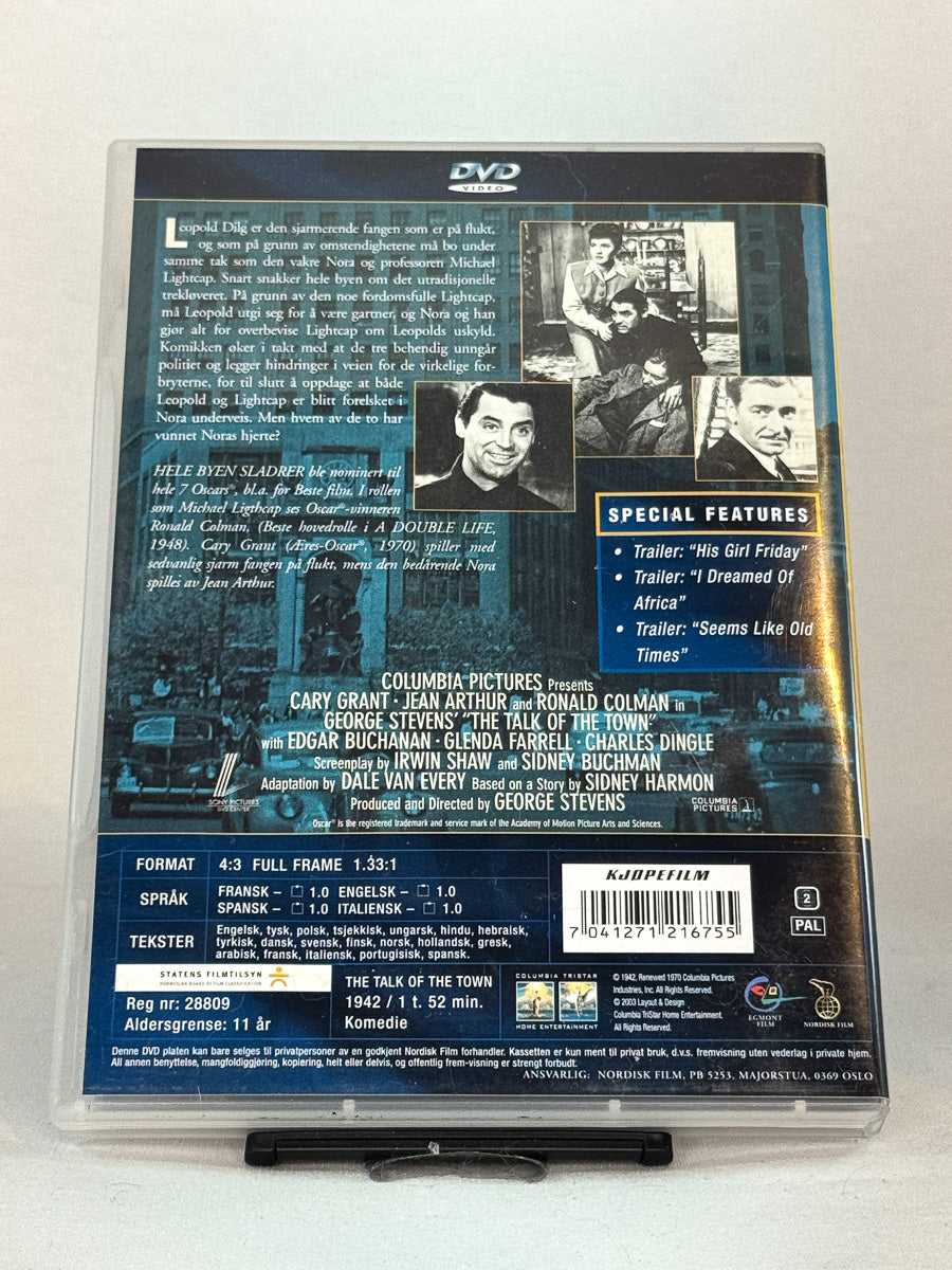 Bakside av DVD-cover for Hele byen sladret – romantisk og samfunnskritisk komedie fra 1942, brukt originalfilm på DVD hos Brukbar Film.