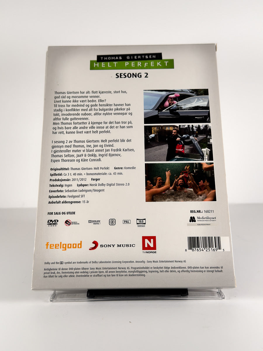 Bakside av cover til Helt perfekt – Sesong 2 på DVD
