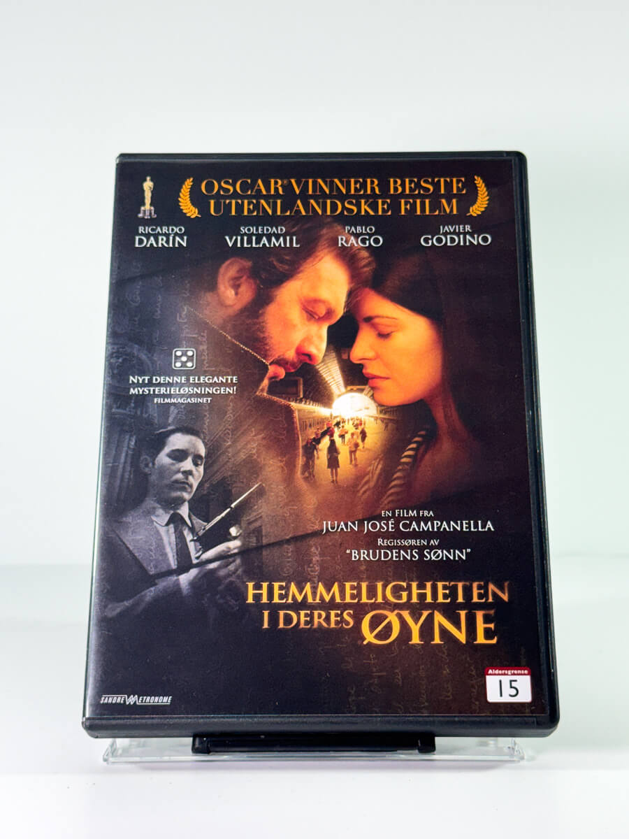 Forside av cover til hemmeligheten i deres oyne, bruktfilm hos nettbutikken Brukbar Film