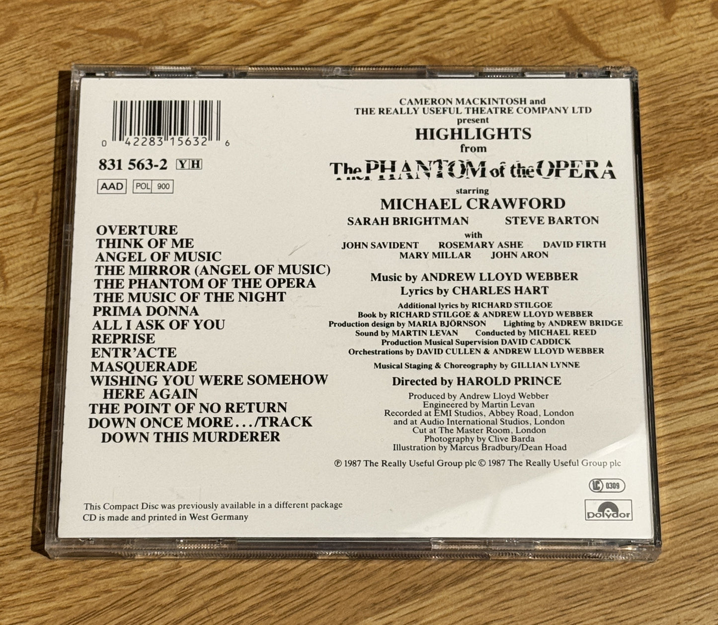 Bakside av cover til Highlights from The Phantom of the Opera, musikal soundtrack