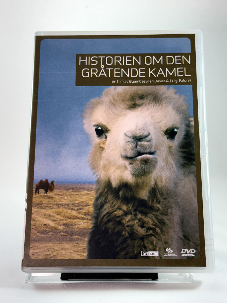 Forside av cover til Historien om den gråtende kamel, brukt original DVD hos Brukbar Film