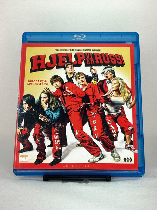 Forside av Blu-ray-cover til Hjelp, vi er russ! – norsk ungdomskomedie på Blu-ray, brukt film hos Brukbar Film