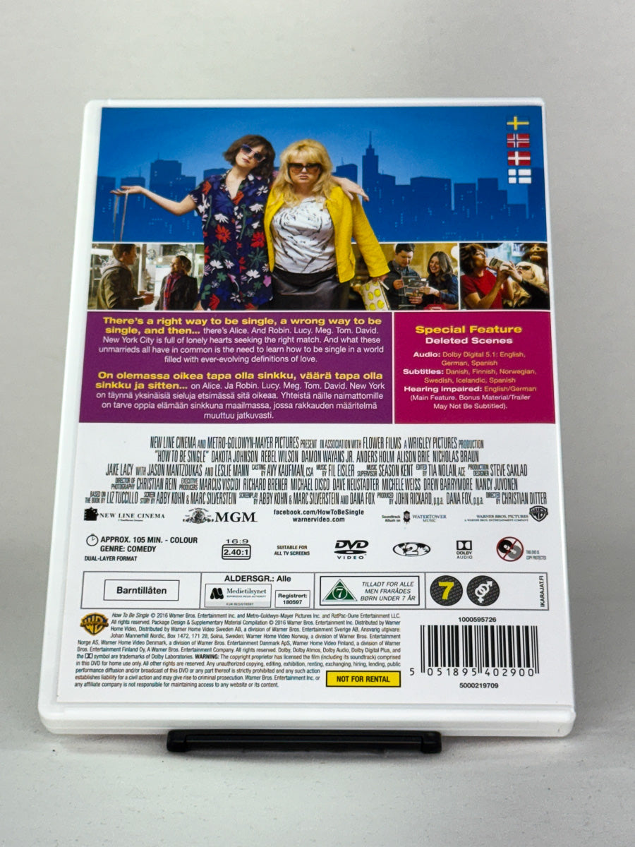 Bakside av DVD-cover til How to Be Single – fargerik komedie om vennskap og dating i New York – brukt originalfilm på DVD hos Brukbar Film.