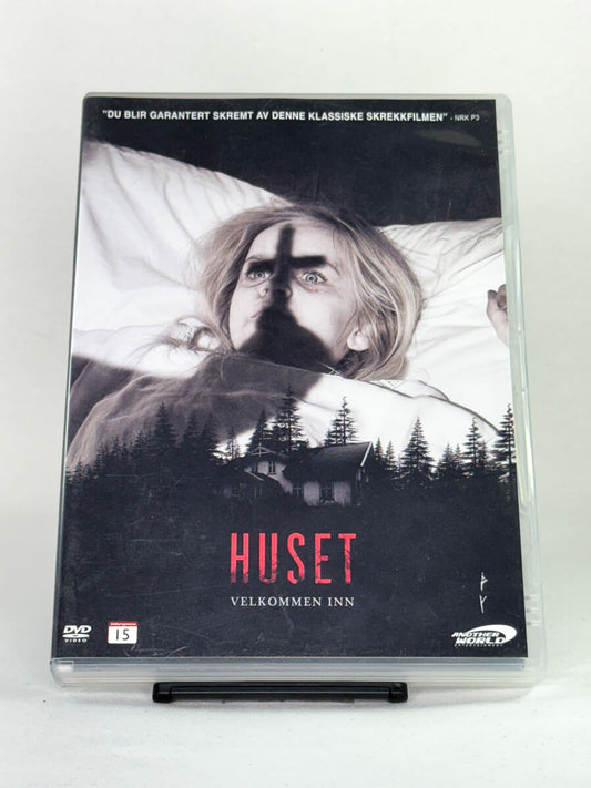 DVD-forside til filmen Huset
Originalt cover brukt for produktbilde i nettbutikken Brukbar Film