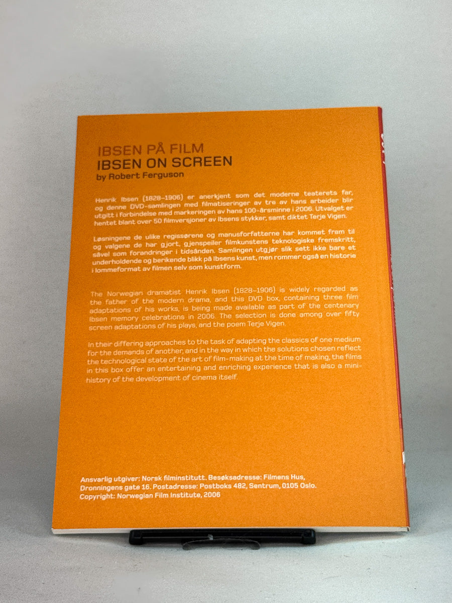 Bakside av heftet Ibsen på film (2006) – informasjon om innhold og Ibsens betydning på film, brukt hefte fra Brukbar Film.