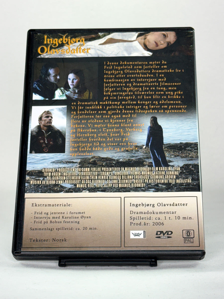 DVD-bakside til filmen Ingebjørg Olavsdatter
Baksiden viser info, spesifikasjoner og eventuell ekstratekst – produktbilde fra nettbutikken Brukbar Film