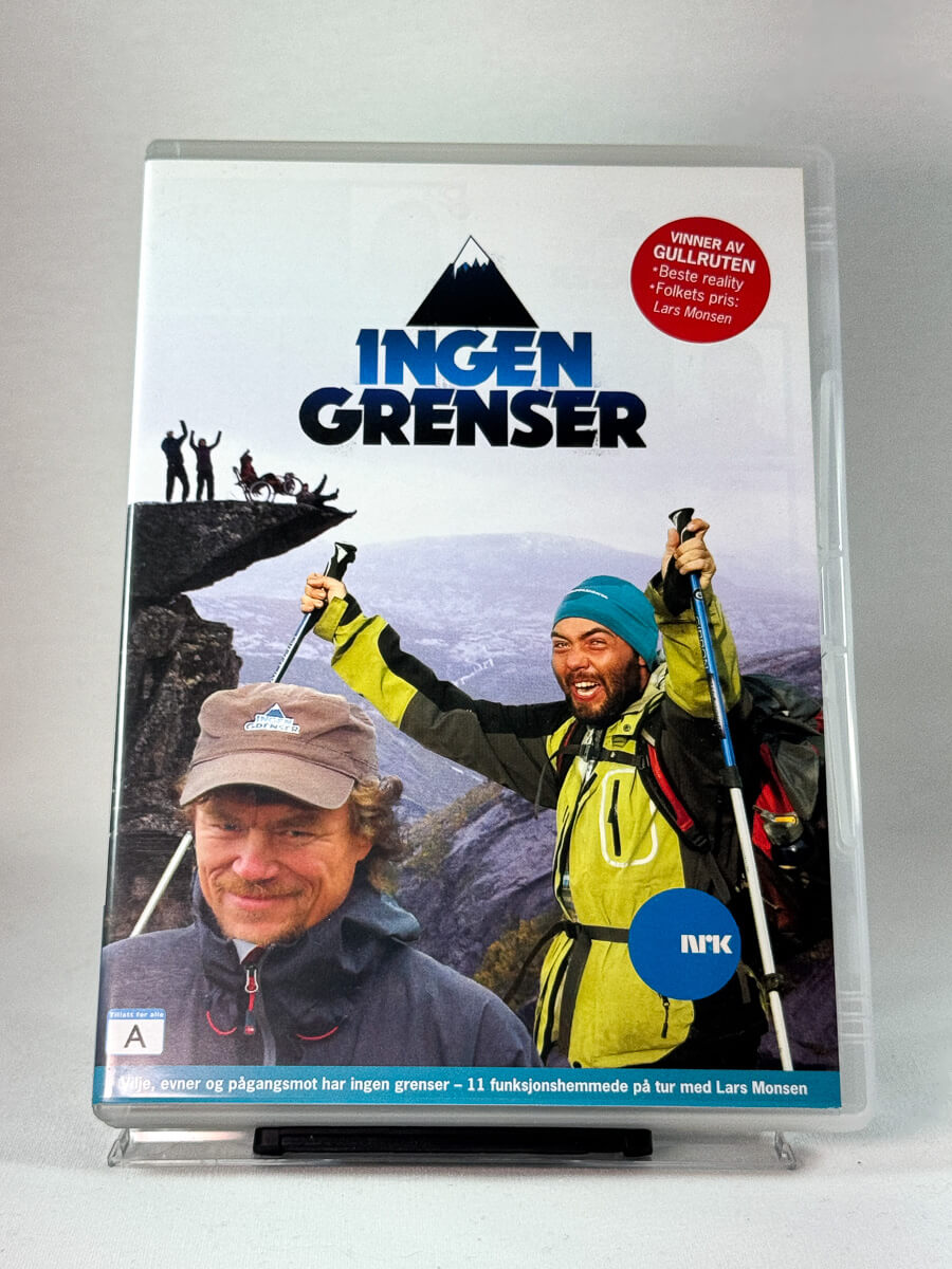 Ingen grenser – forside av DVD-cover med Lars Monsen og NRK-serie hos Brukbar Film