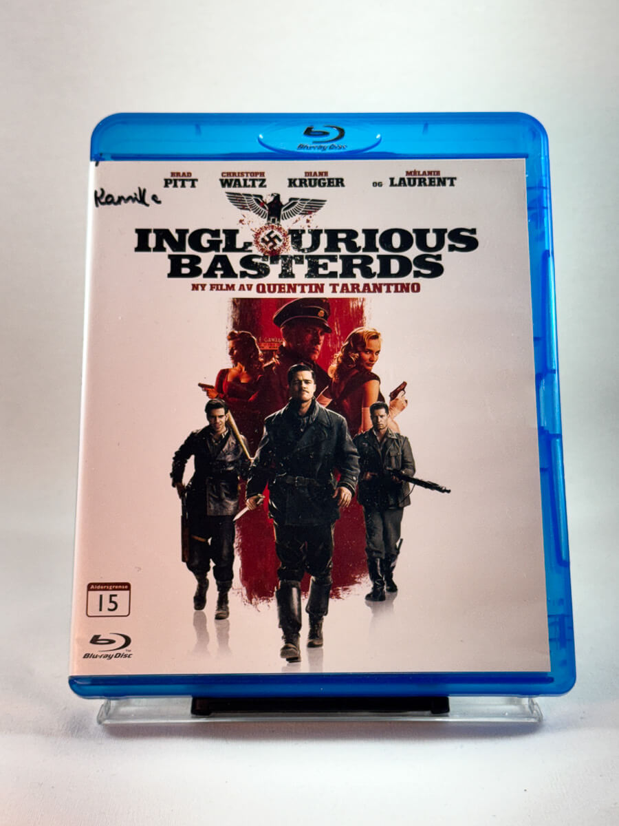 Forside av cover til Inglourious Basterds, brukt Blu-ray film hos nettbutikken Brukbar Film