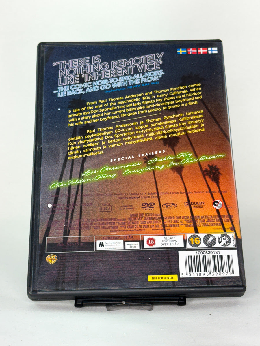 Bakside av DVD-cover til Inherent Vice, bruktfilm hos nettbutikken Brukbar Film