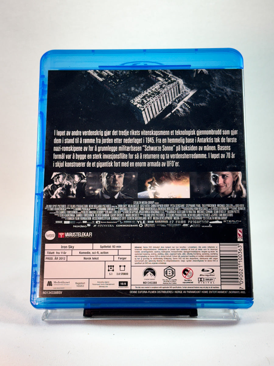 Iron Sky – bakside av Blu-ray-cover med handling og teknisk informasjon, brukt Blu-ray hos Brukbar Film