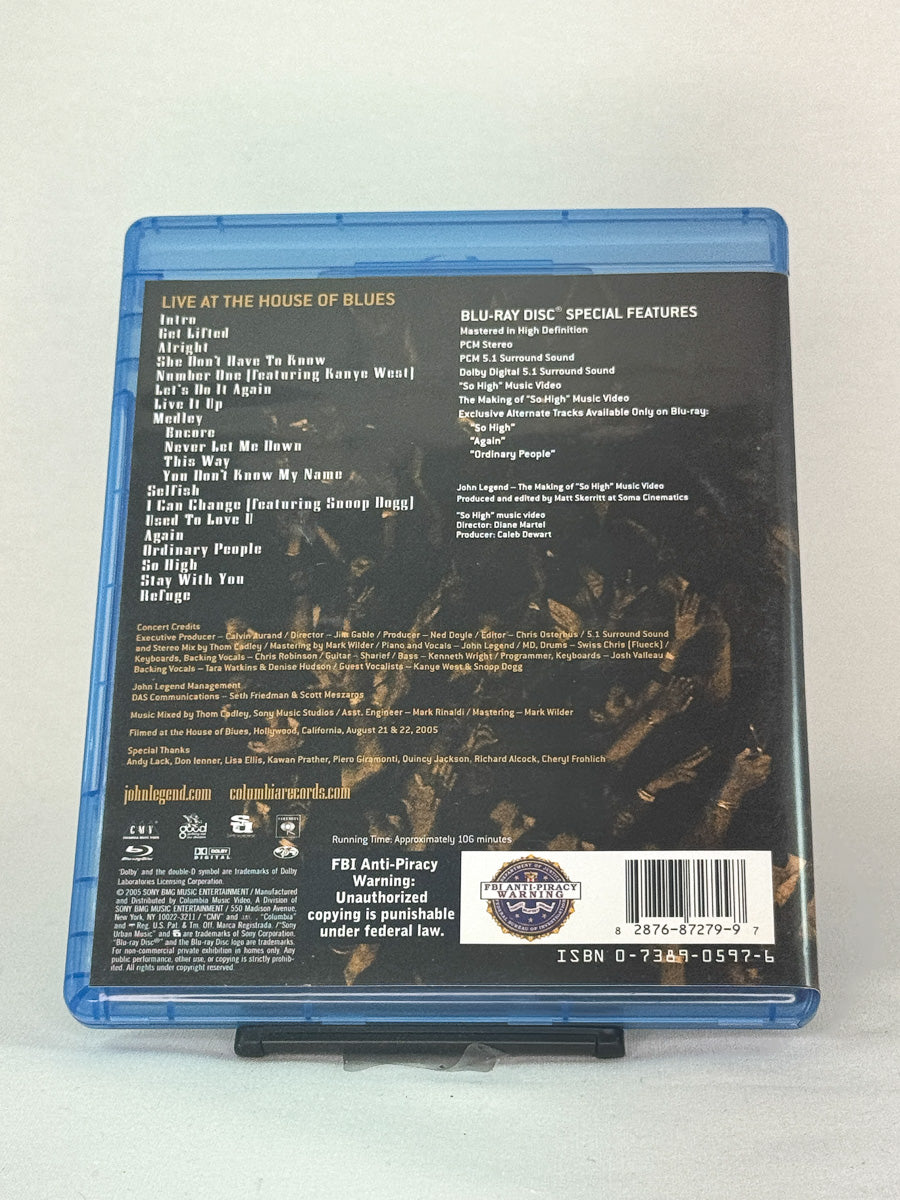 Bakside av Blu-ray-cover til John Legend: Live at the House of Blues – inneholder sporoversikt og produksjonsinfo, brukt Blu-ray fra Brukbar Film.