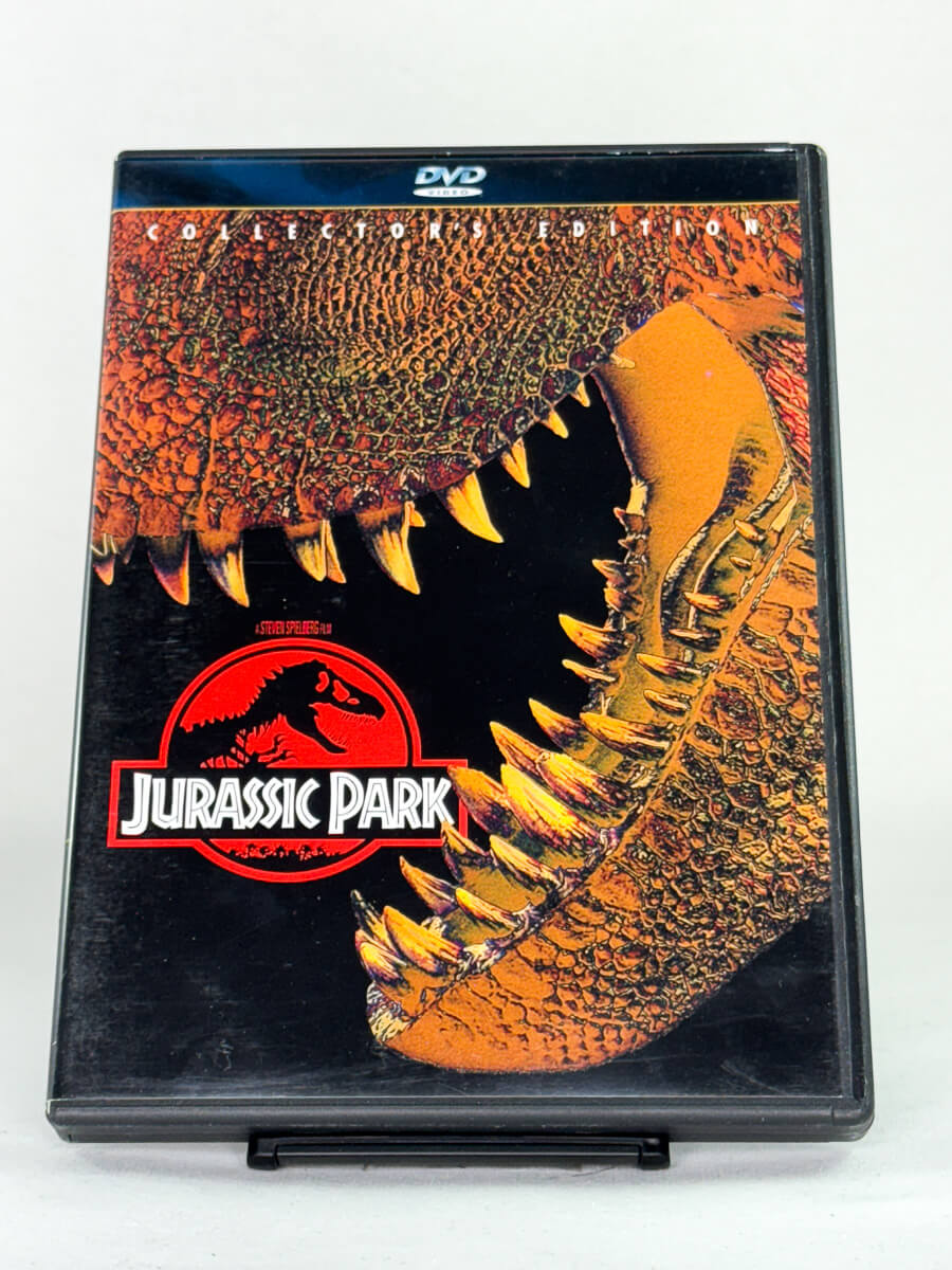 DVD-cover-forside til filmen Jurassic Park – Brukt DVD fra nettbutikken Brukbar Film