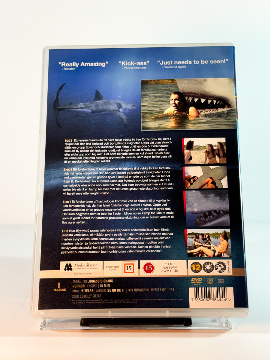 Bakside av cover til jurassic shark, brukt DVD hos Brukbar Film