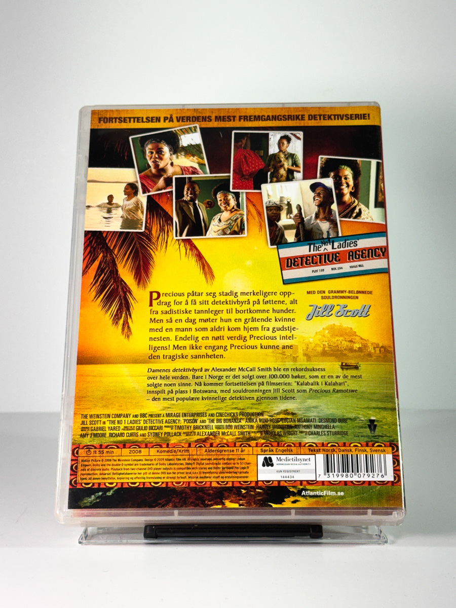 Bakside av cover til Kalabalik i Kalahari, brukt DVD hos Brukbar Film