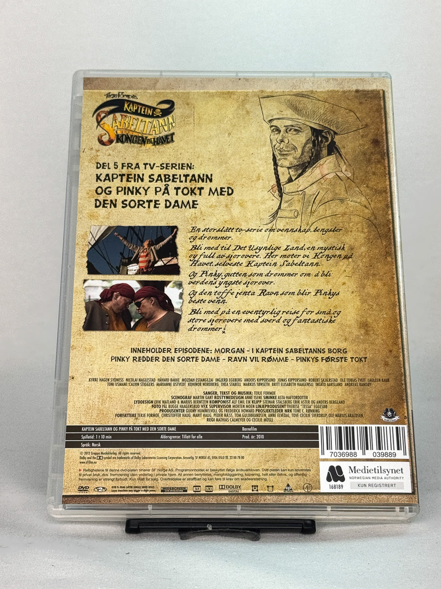 Bakside av DVD-cover til Kaptein Sabeltann – Kongen på havet, bruktfilm hos nettbutikken Brukbar Film