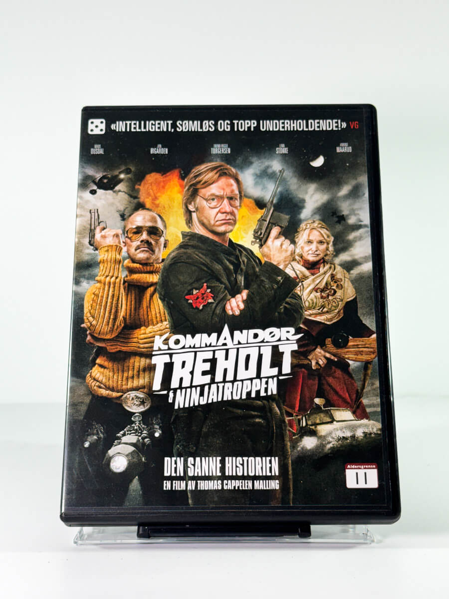 Forside av cover til kommandør treholt ninjatroppen, bruktfilm på DVD hos Brukbar Film