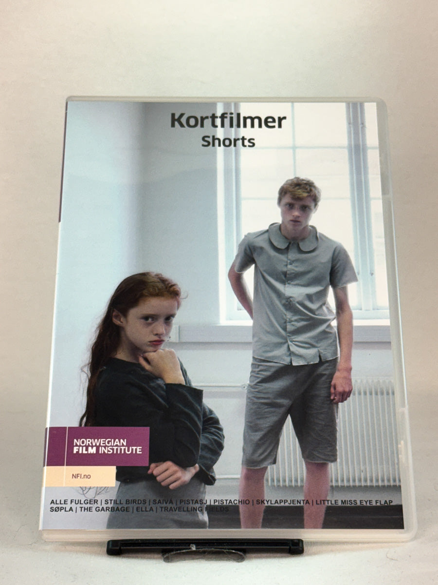 Forside av DVD-cover til Kortfilmer – norsk samling av prisbelønte kortfilmer fra Norwegian Film Institute, brukt DVD tilgjengelig hos Brukbar Film.