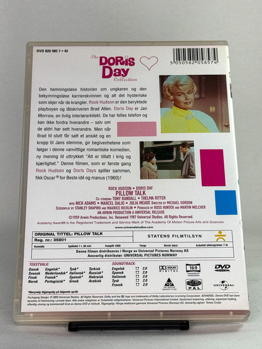 Bakside av DVD-cover til Kryss på linjen (originaltittel: Send Me No Flowers) – brukt romantisk komedieklassiker på DVD, tilgjengelig hos Brukbar Film