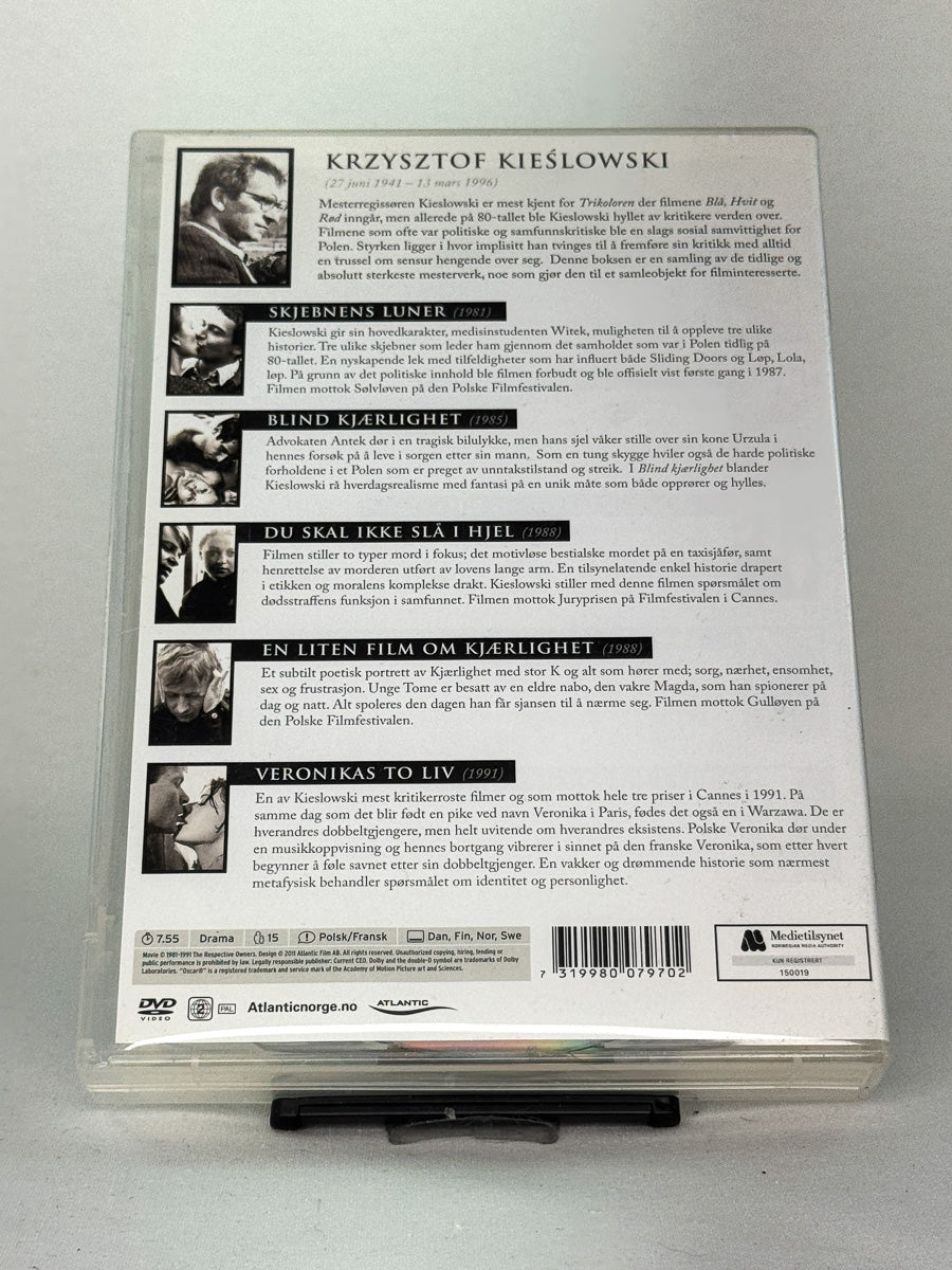 Bakside av DVD-boksen Krzysztof Kieslowski – 5 DVD Collection – spesialutgave med klassiske filmer, brukt originalfilm fra Brukbar Film