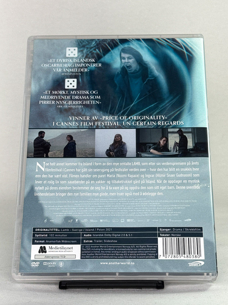 Baksidebilde av Lamb DVD – prisbelønt filmopplevelse tilgjengelig på brukt DVD fra Brukbar Film