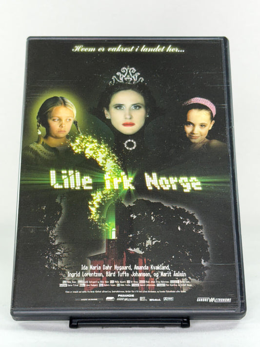 DVD-forside til filmen Lille Frøken Norge
Originalt cover brukt for produktbilde i nettbutikken Brukbar Film