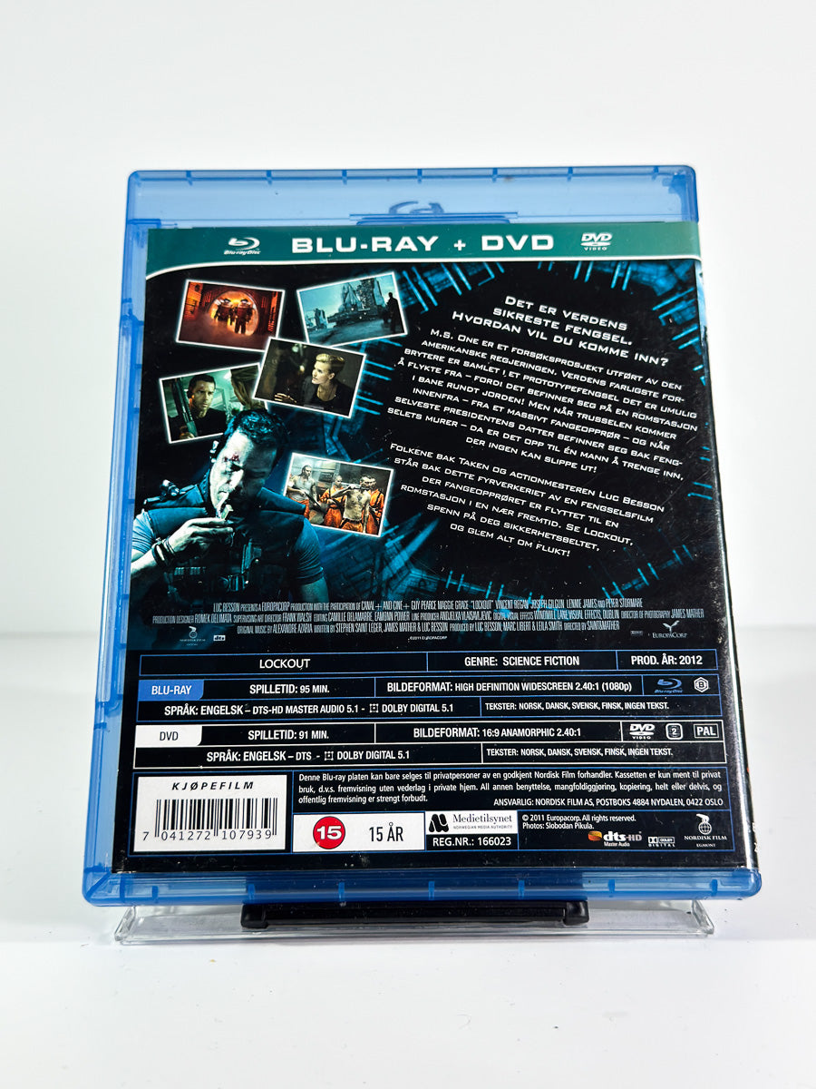 Bakside av cover til Lockout på Blu-ray