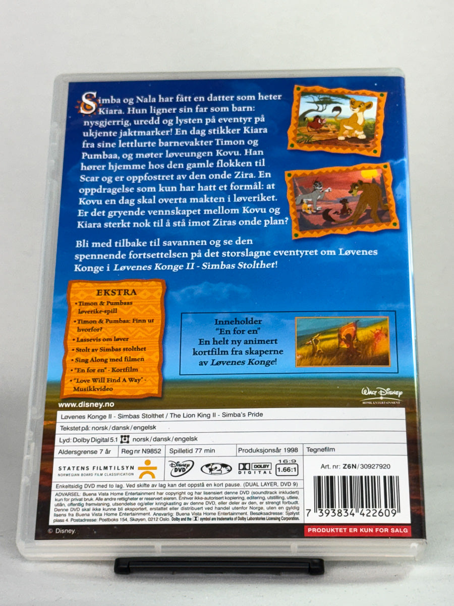 DVD-bakside til filmen Løvenes konge II: Simbas stolthet
Baksiden viser info, spesifikasjoner og eventuell ekstratekst – produktbilde fra nettbutikken Brukbar Film