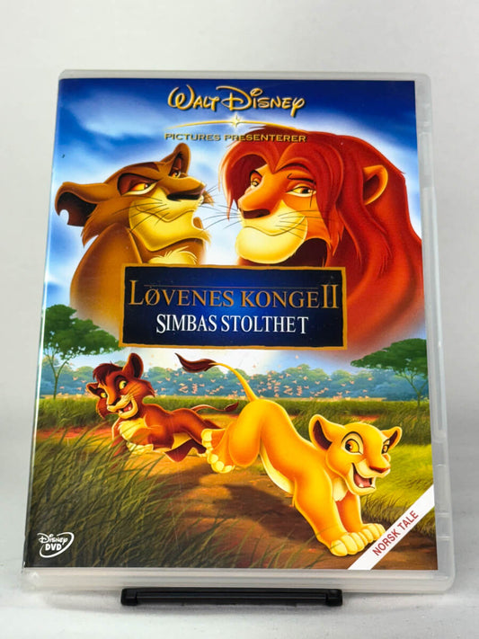 DVD-forside til filmen Løvenes konge II: Simbas stolthet
Originalt cover brukt for produktbilde i nettbutikken Brukbar Film