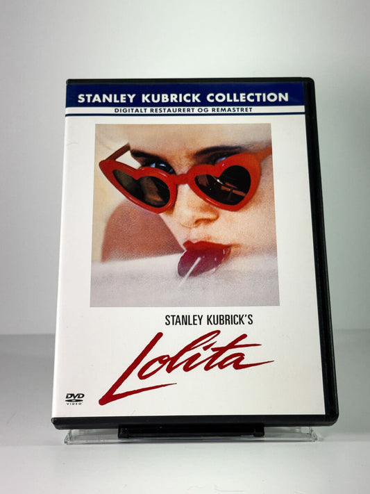 Forside av cover til Lolita, bruktfilm hos nettbutikken Brukbar Film