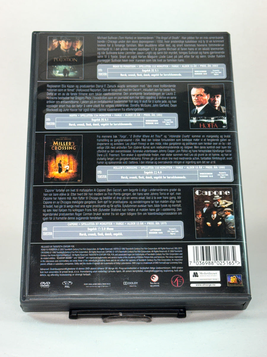Bakside av DVD-boksen Mafia Collection – inkluderer Road to Perdition, Hoffa, Miller’s Crossing og Capone, brukt originalfilm på DVD