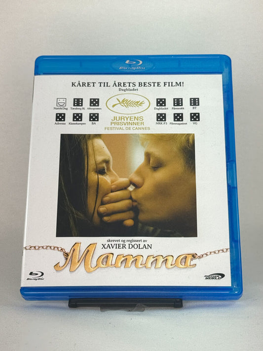 Forside av Blu-ray-cover til Mamma – prisvinnende brukt film fra Xavier Dolan, original Blu-ray hos Brukbar Film